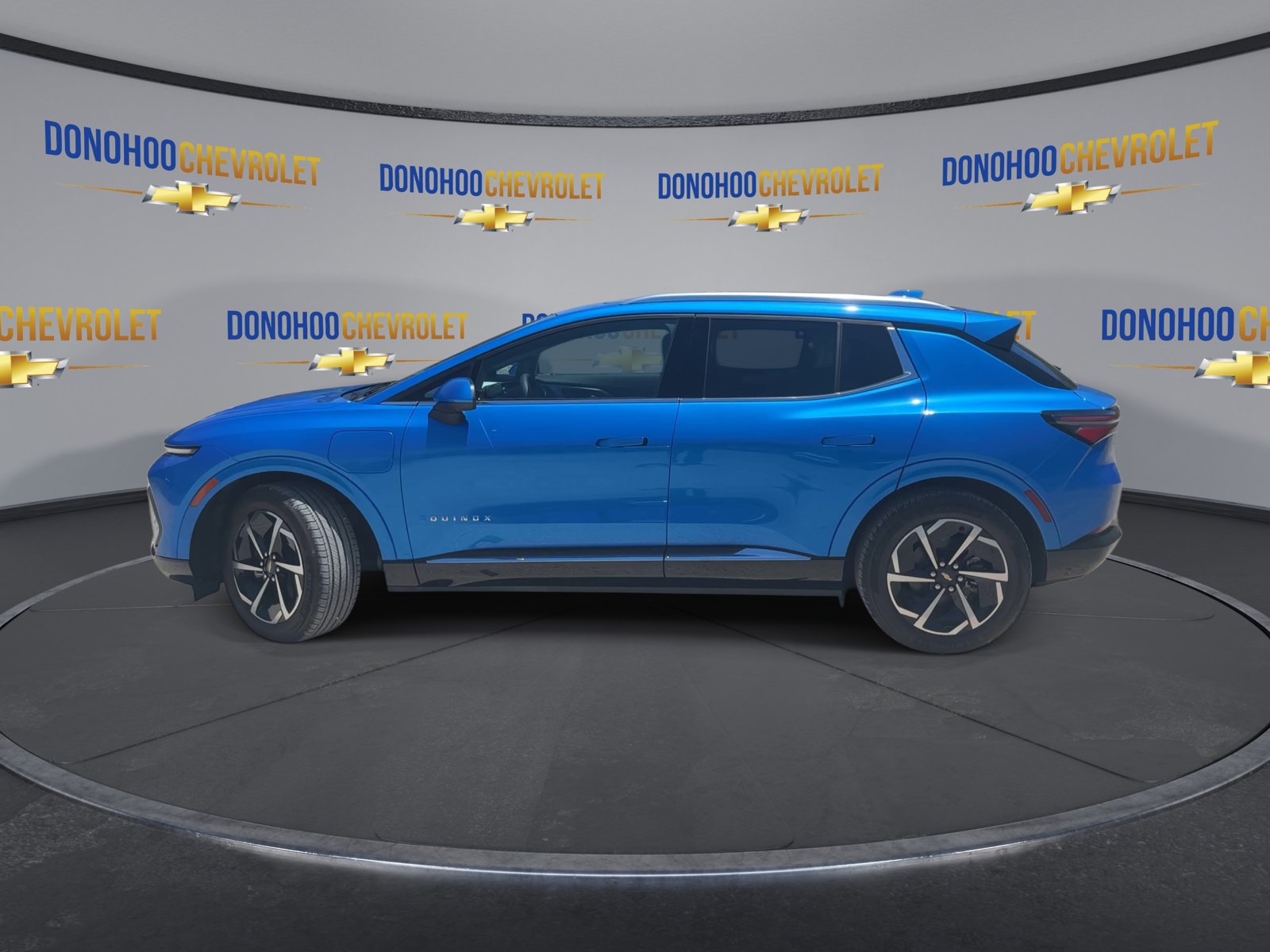 Used 2025 Chevrolet Equinox EV LT FWD image 8