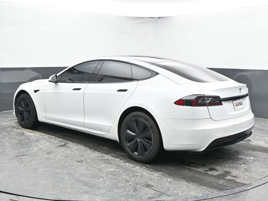 Used 2021 Tesla Model S Plaid image 8