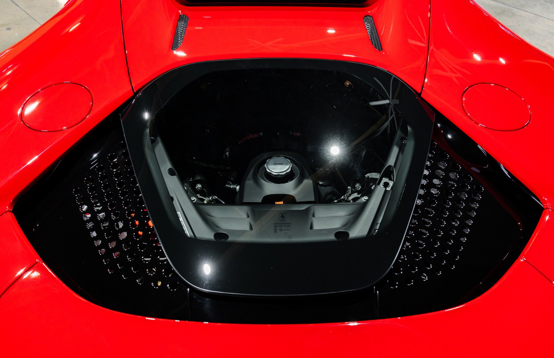 Used 2023 Ferrari SF90 Stradale AWD/4WD image 29
