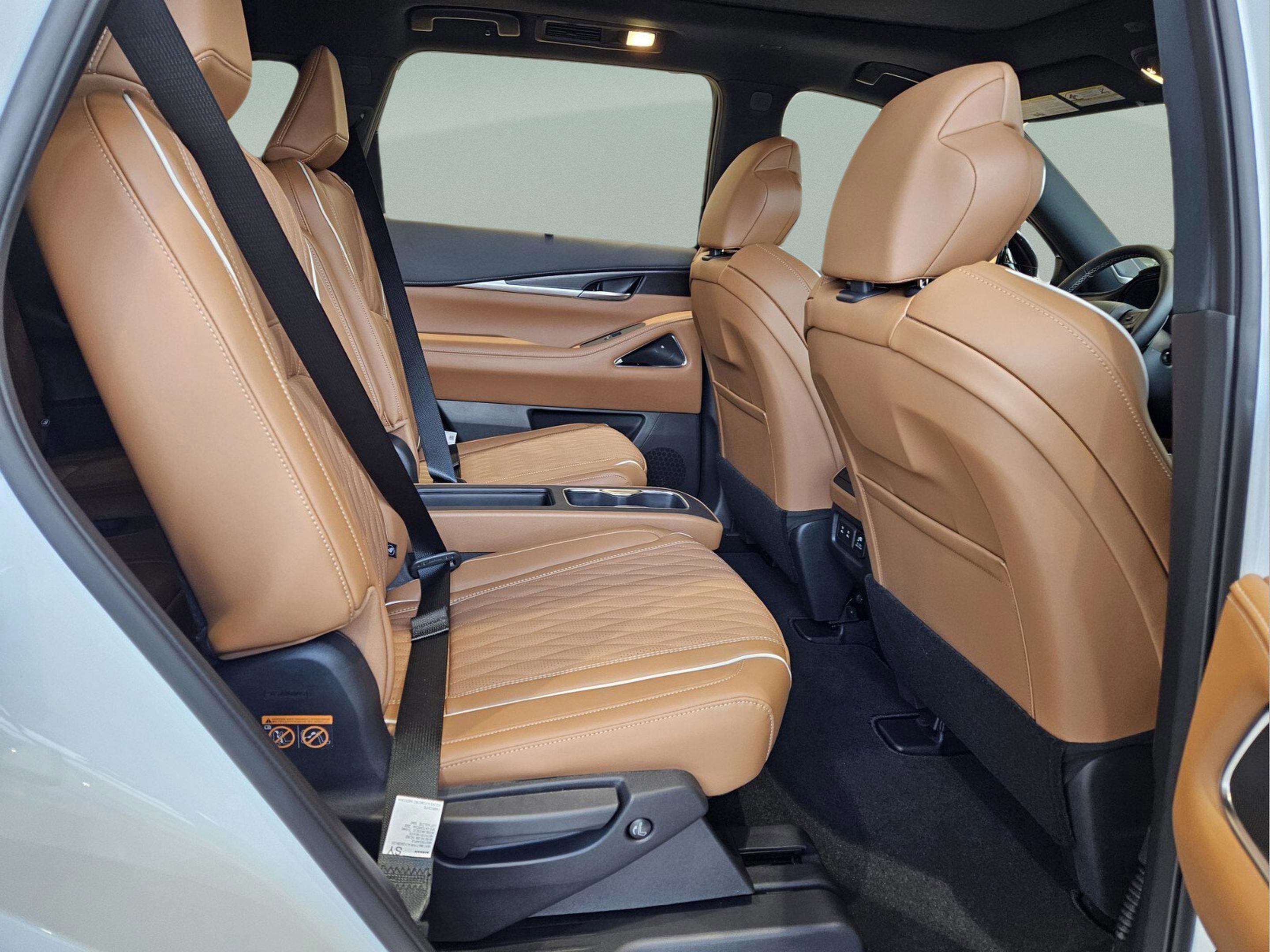 New 2026 INFINITI QX60 Autograph w/ Dark Cargo Package image 8