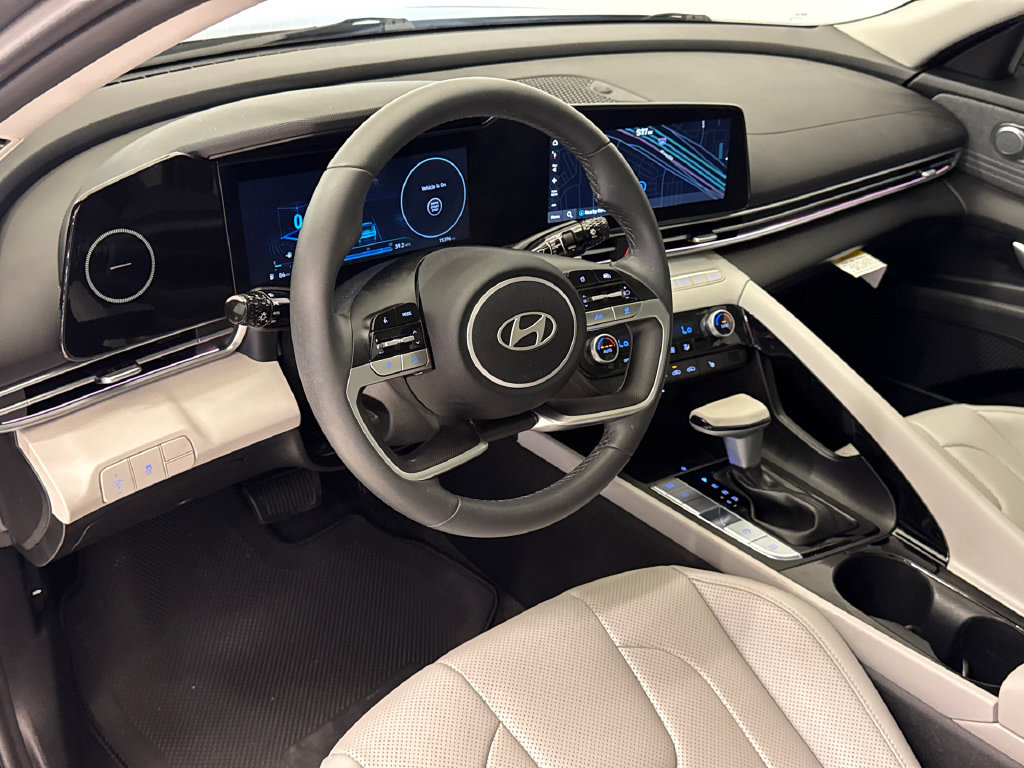 Used 2026 Hyundai Elantra Limited FWD image 19