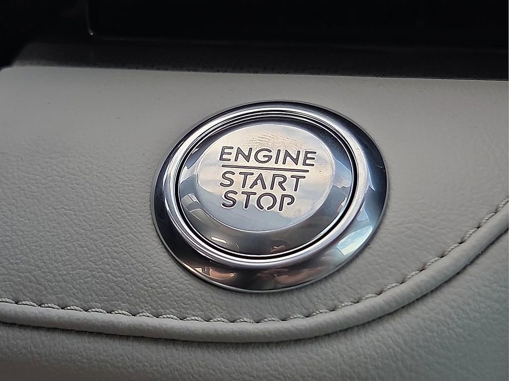 New 2026 Lincoln Nautilus Premier AWD/4WD image 16