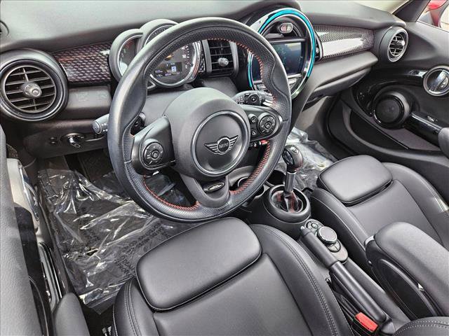 Used 2019 MINI Cooper S w/ Signature Upholstery Package image 10