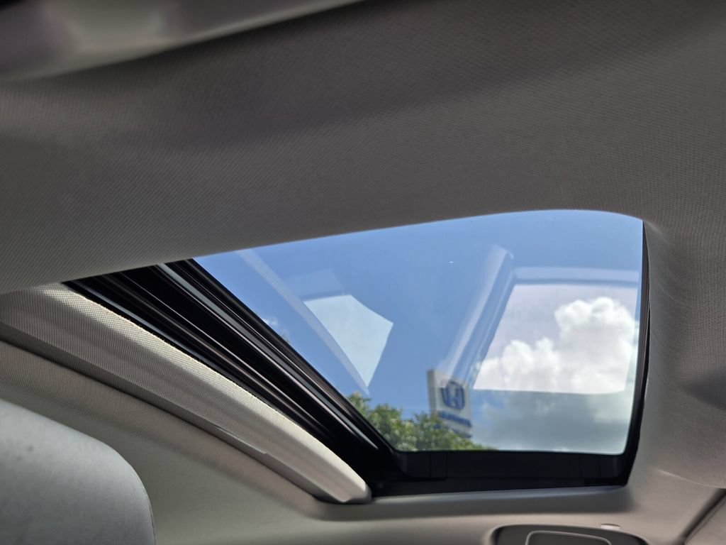 Certified 2025 Honda Accord EX-L image 18