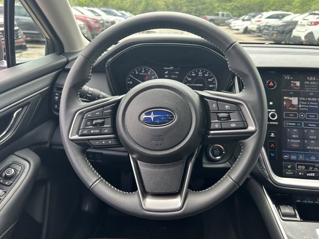 Used 2025 Subaru Outback Premium AWD/4WD image 10