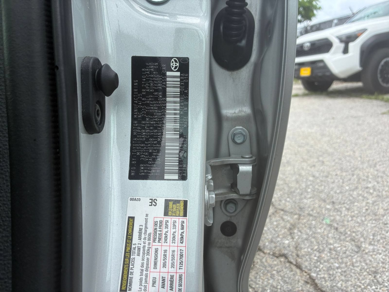 Used 2025 Toyota Corolla LE FWD image 23