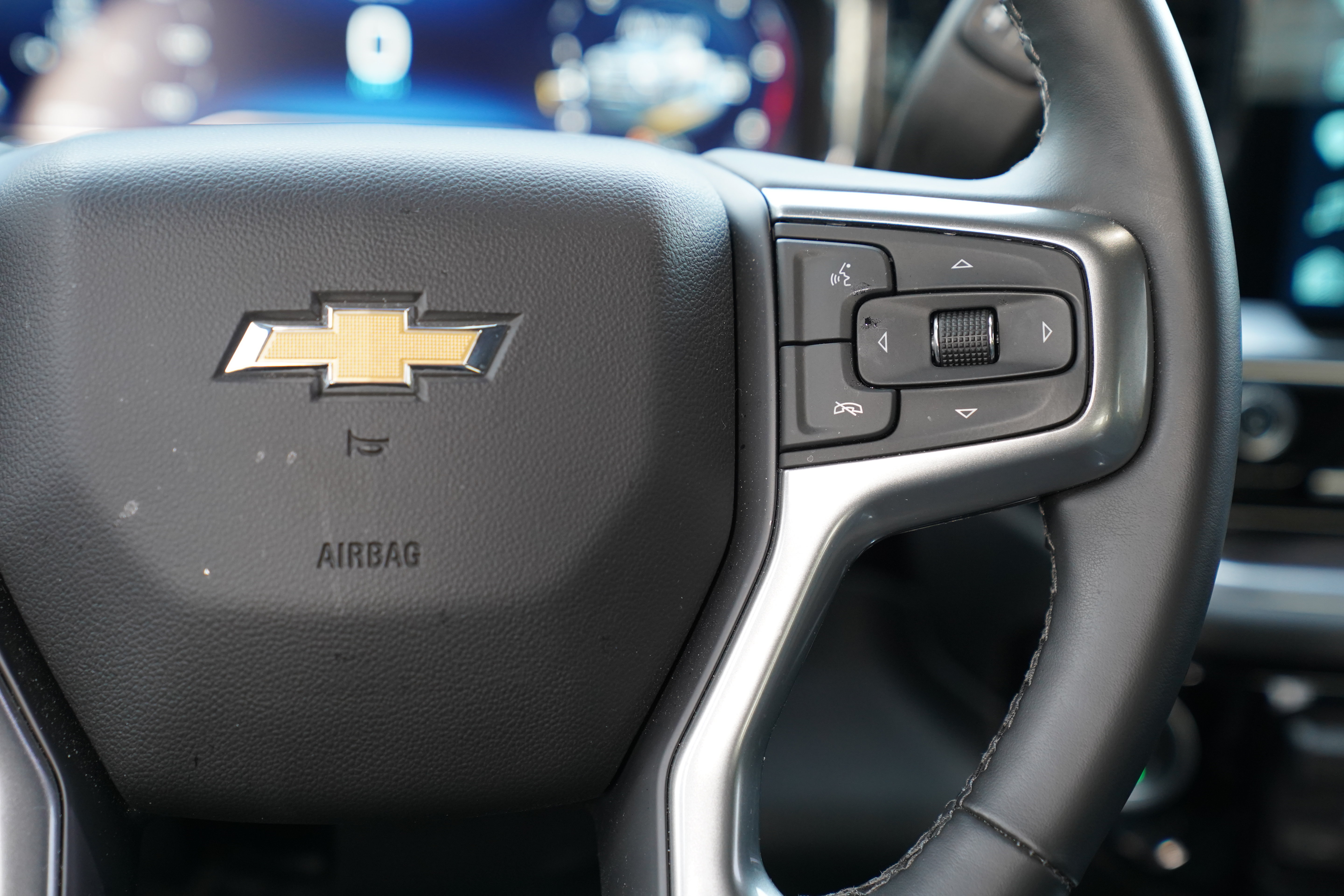 Used 2025 Chevrolet Silverado 3500 LTZ w/ LTZ Convenience Package AWD/4WD image 20