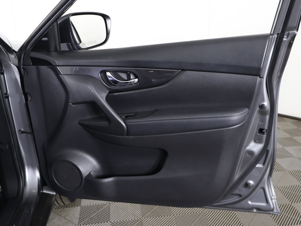 Used 2020 Nissan Rogue SV AWD/4WD image 22