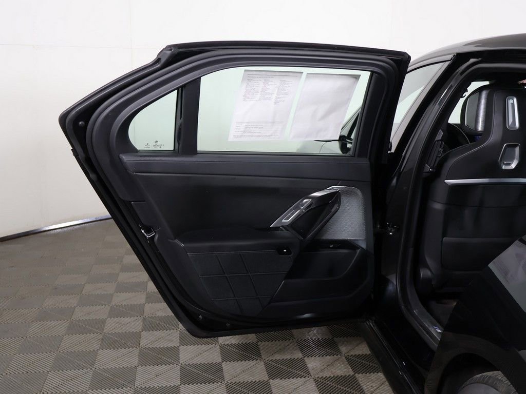 Used 2023 BMW 760i xDrive w/ Executive Package AWD/4WD image 26