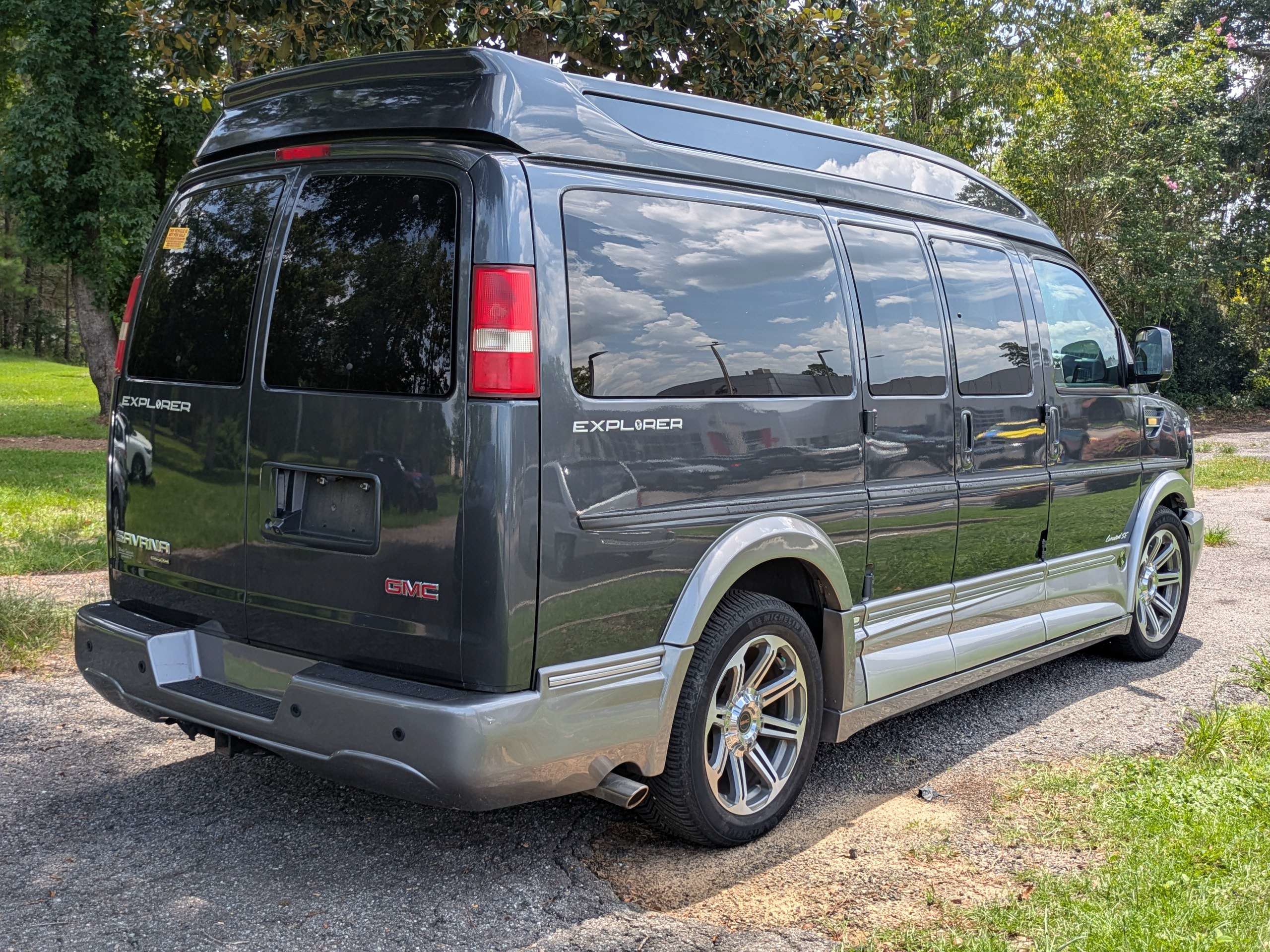Used 2016 GMC Savana 2500 RWD image 5