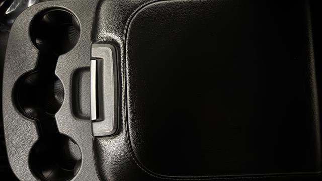 Used 2024 RAM 3500 Tradesman w/ Chrome Appearance Group image 19