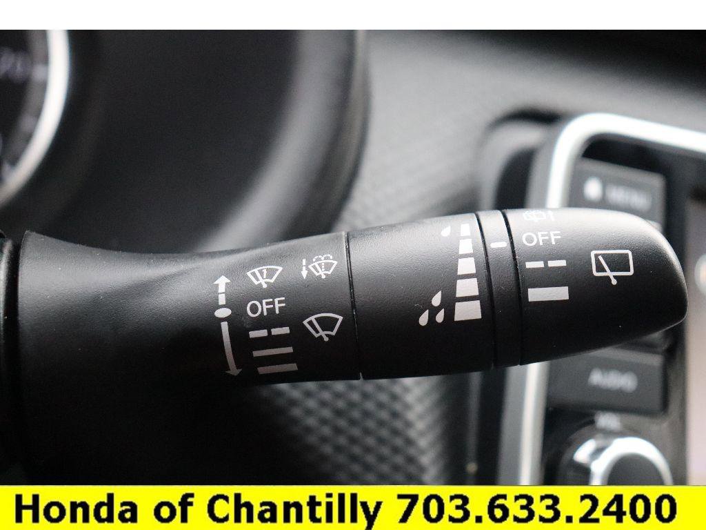 Used 2024 Nissan Kicks S image 10