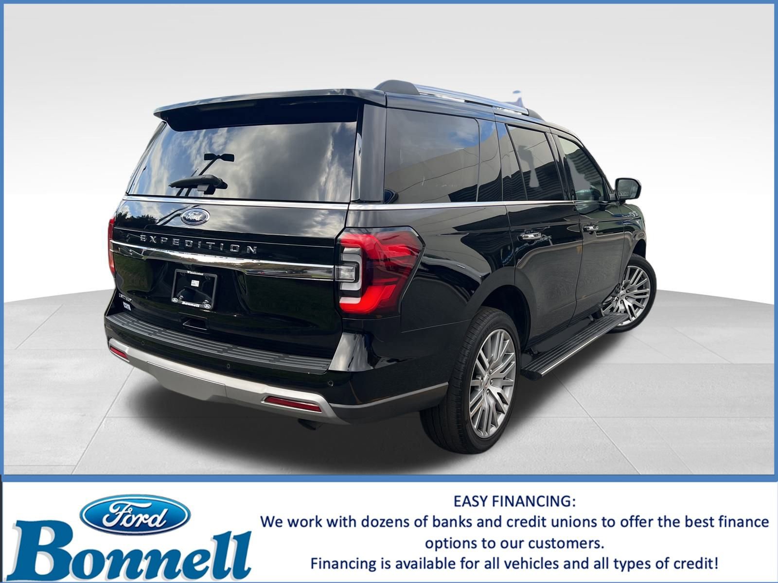 Used 2023 Ford Expedition Limited image 4