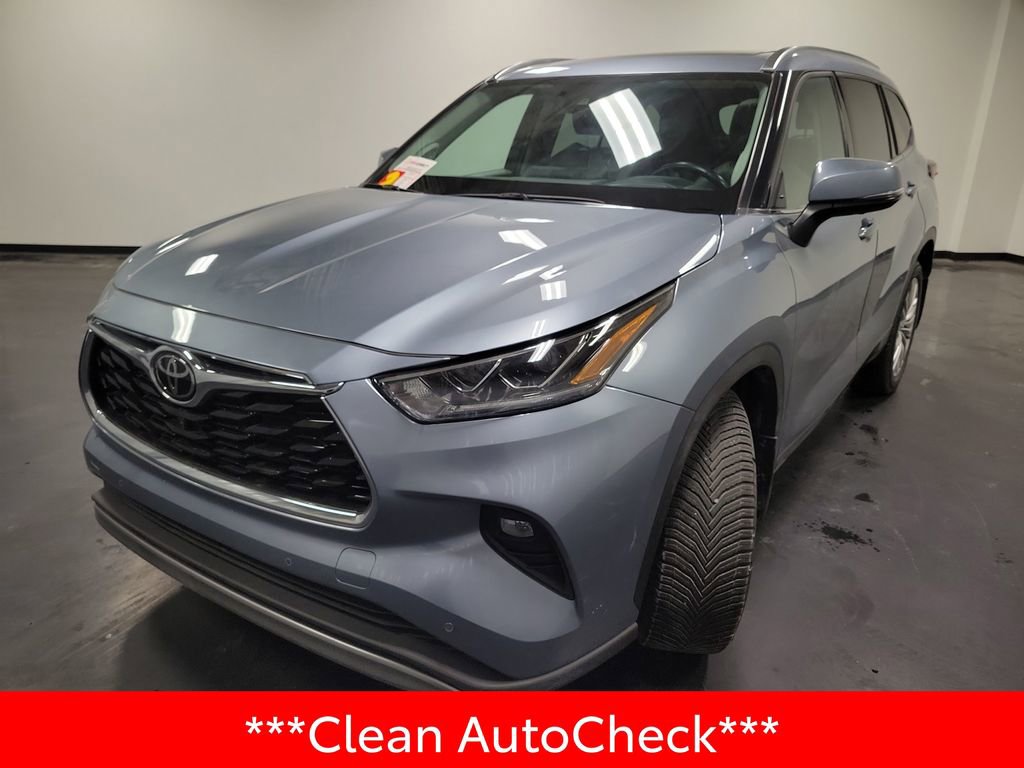 Used 2022 Toyota Highlander Platinum image 4