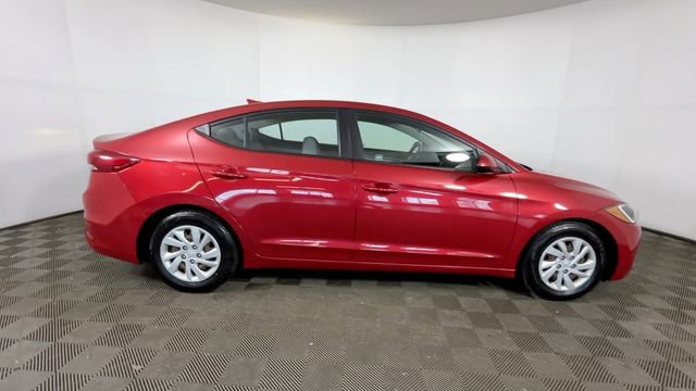 Used 2017 Hyundai Elantra SE FWD image 4