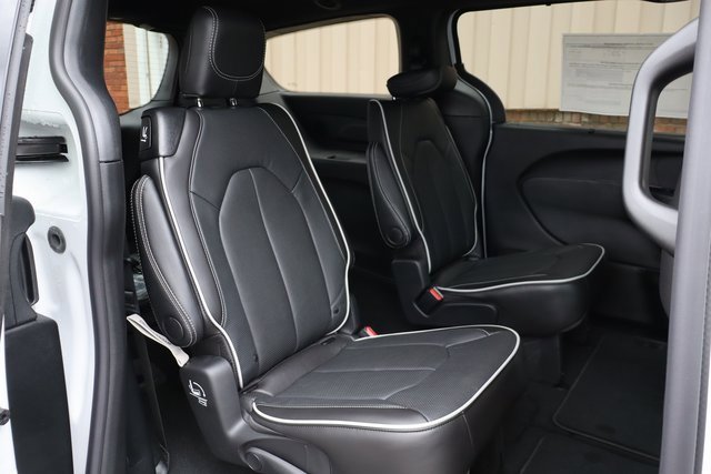 New 2026 Chrysler Pacifica Limited w/ S Appearance Package image 54