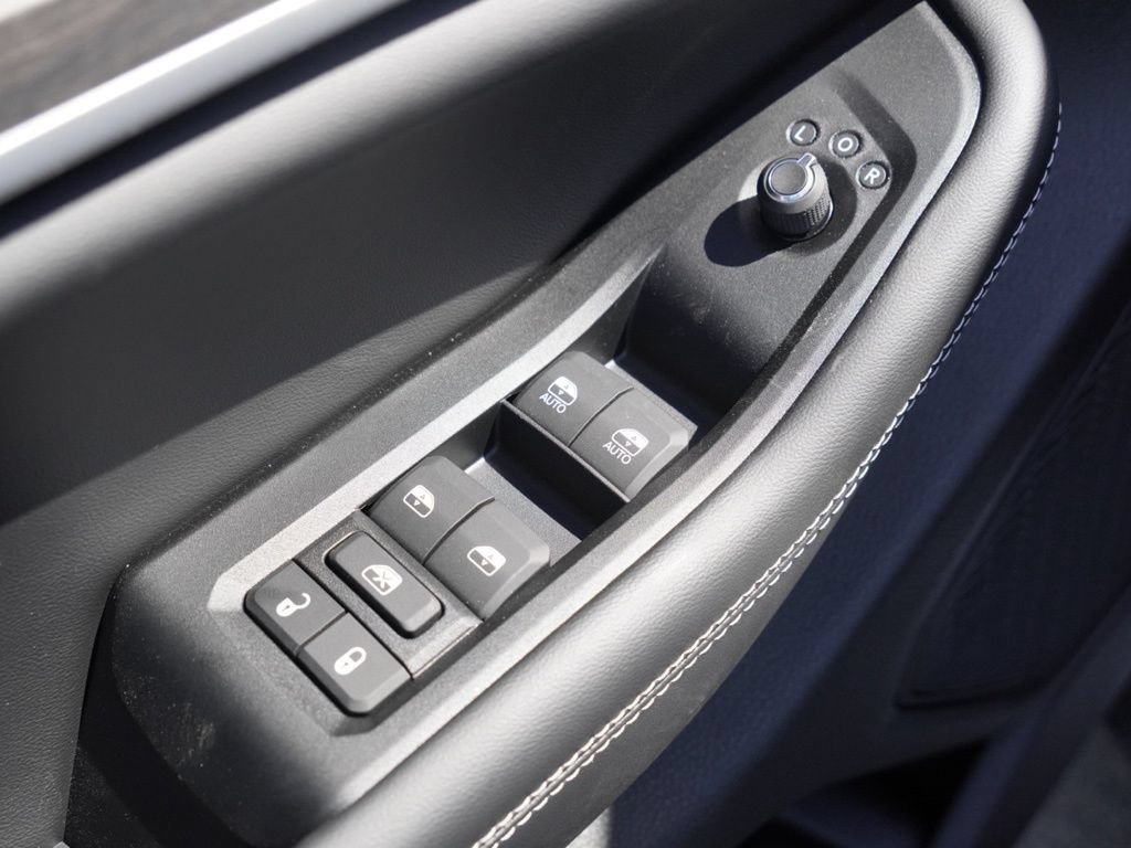 New 2026 Jeep Grand Cherokee Altitude AWD/4WD image 12