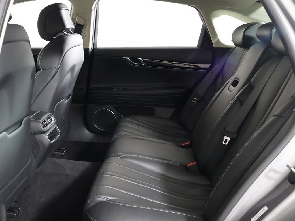 Used 2023 Genesis G80 2.5T image 28