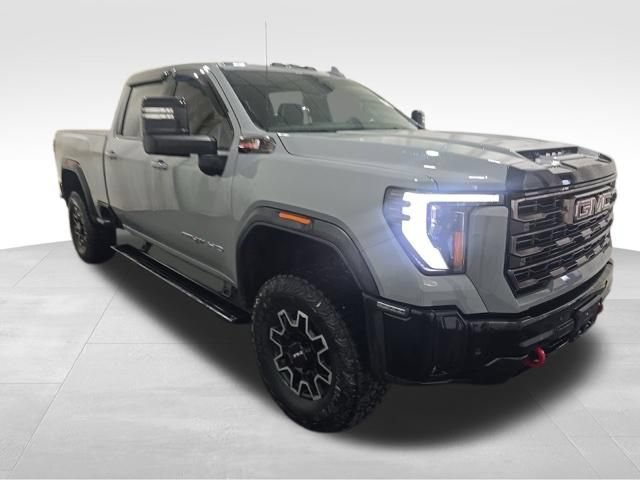 Used 2025 GMC Sierra 2500 AT4X AWD/4WD image 2
