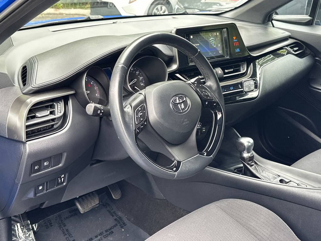 Used 2018 Toyota C-HR XLE FWD image 18
