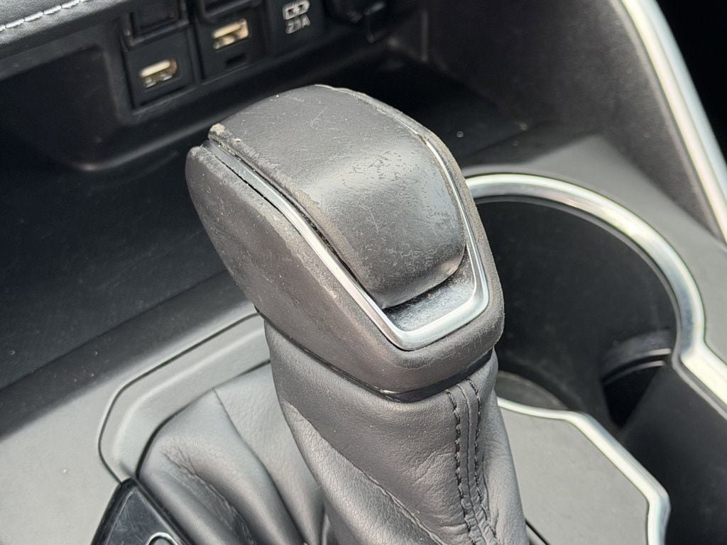 Used 2020 Toyota Highlander XLE FWD image 21