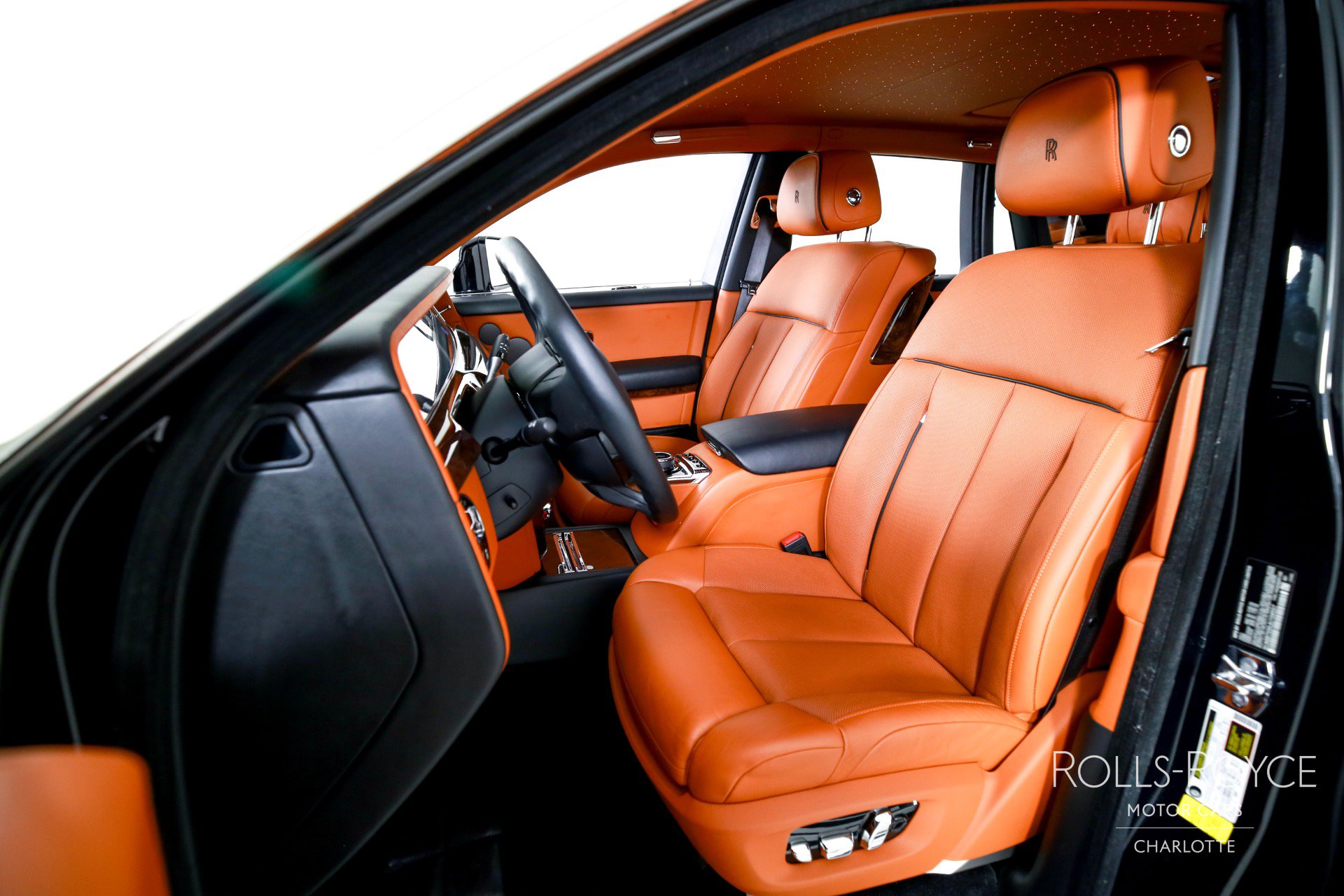 Used 2018 Rolls-Royce Phantom Sedan image 13