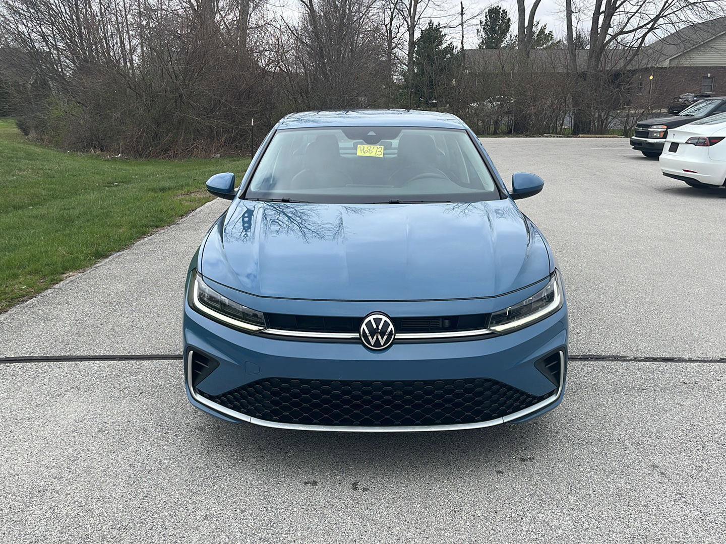 Used 2025 Volkswagen Jetta SE FWD image 9