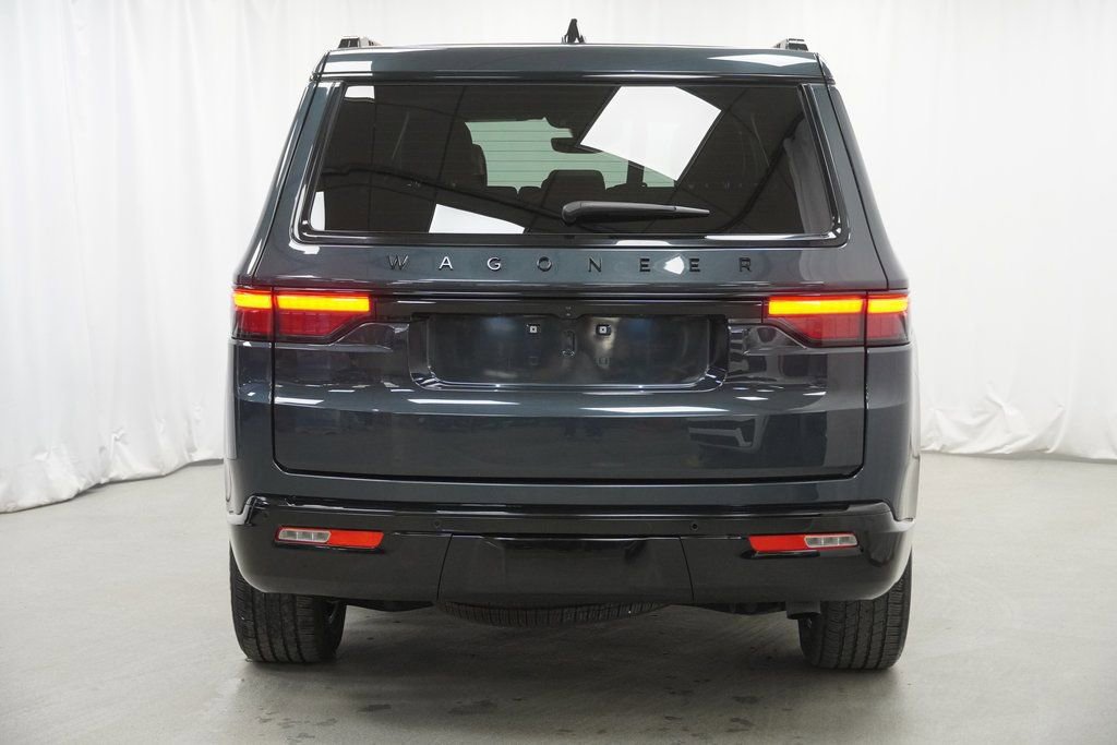 Certified 2024 Jeep Wagoneer Series II AWD/4WD image 10