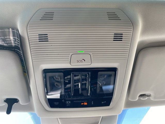 New 2025 Volkswagen Tiguan SE image 42