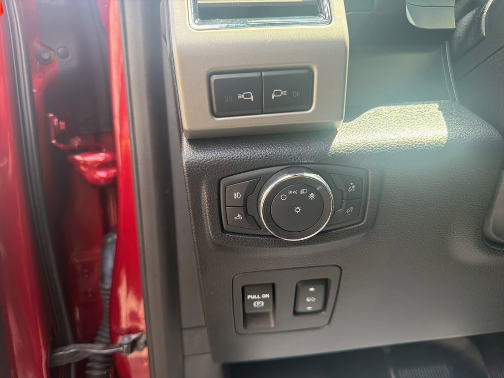 Used 2018 Ford F150 Lariat AWD/4WD image 31