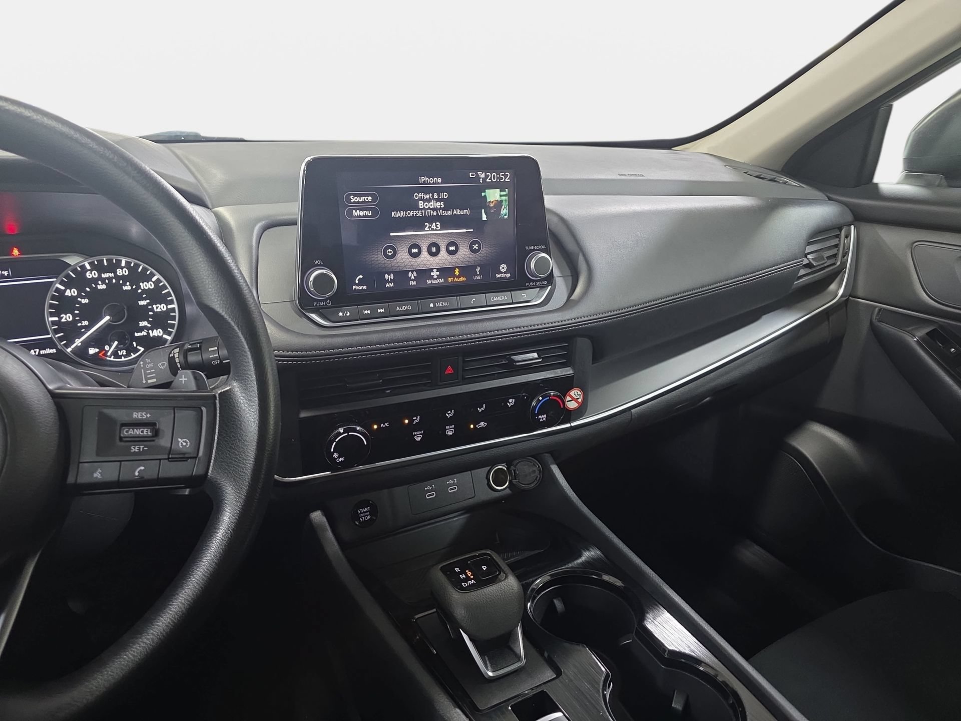 Used 2024 Nissan Rogue S FWD image 19