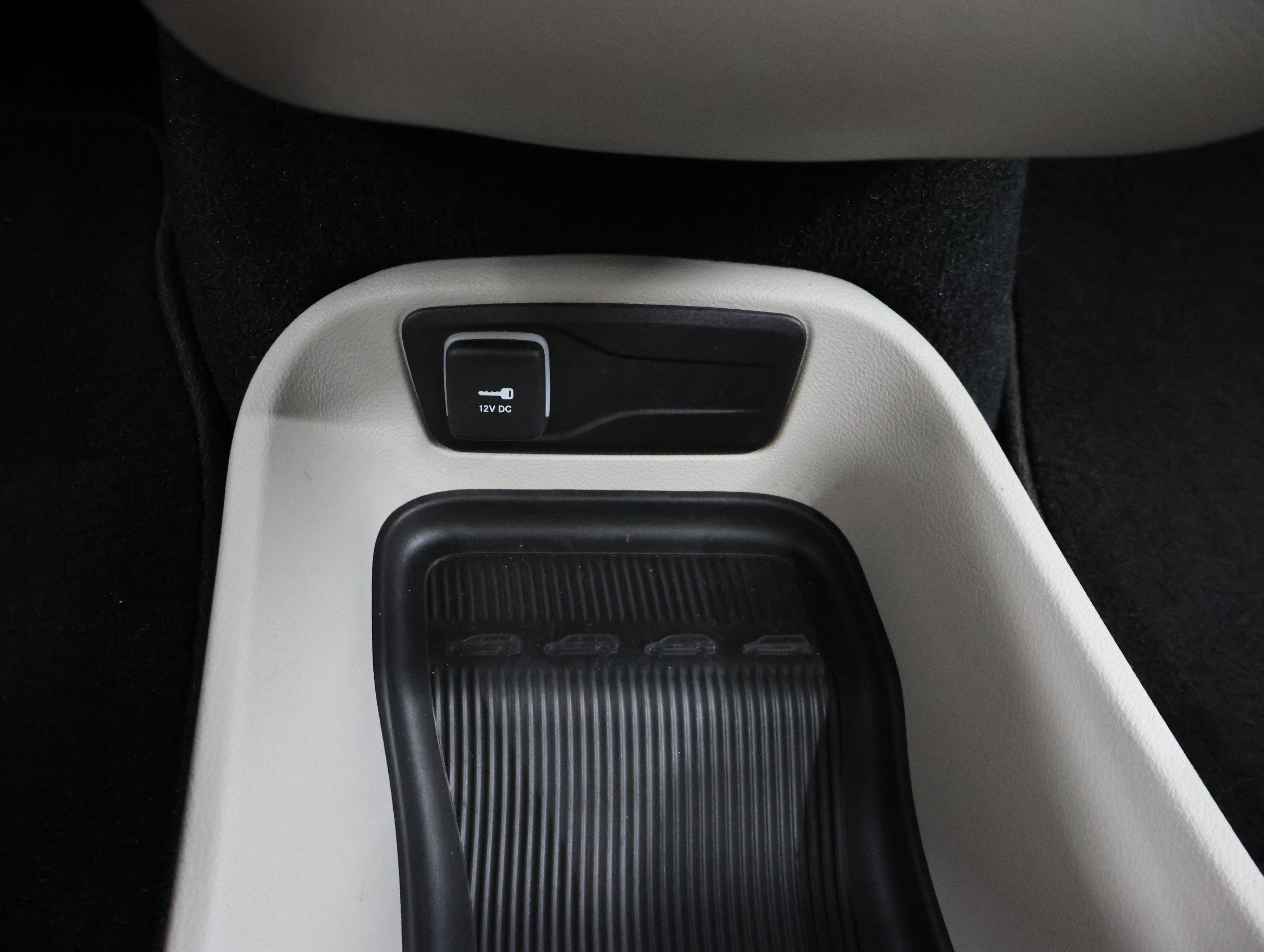 Used 2024 Chrysler Pacifica Touring-L FWD image 42