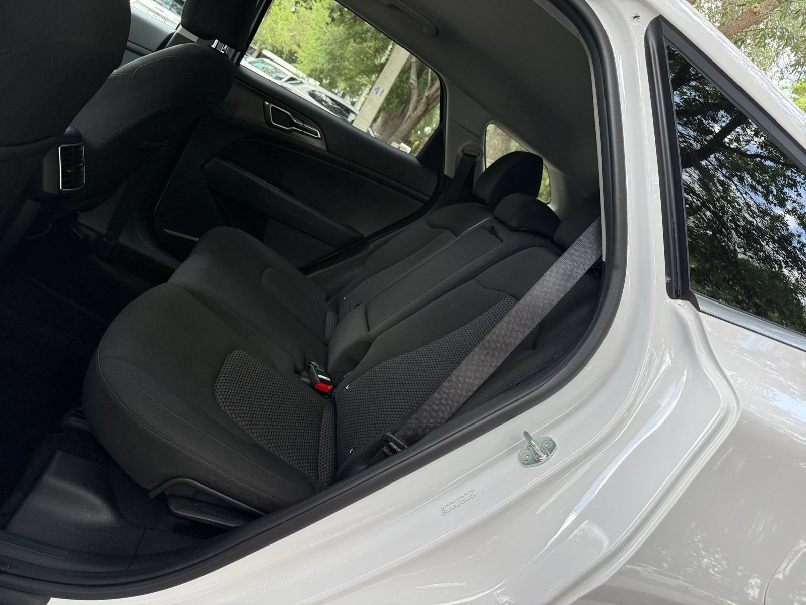 Used 2025 Kia Sportage LX FWD image 34