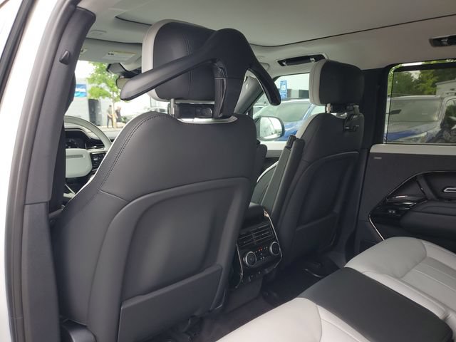 Used 2025 Land Rover Range Rover Sport Dynamic SE AWD/4WD image 12