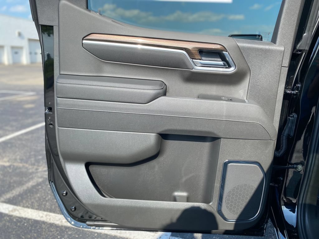 New 2026 Chevrolet Silverado 1500 LT Trail Boss w/ LT Trail Boss Premium Package AWD/4WD image 16