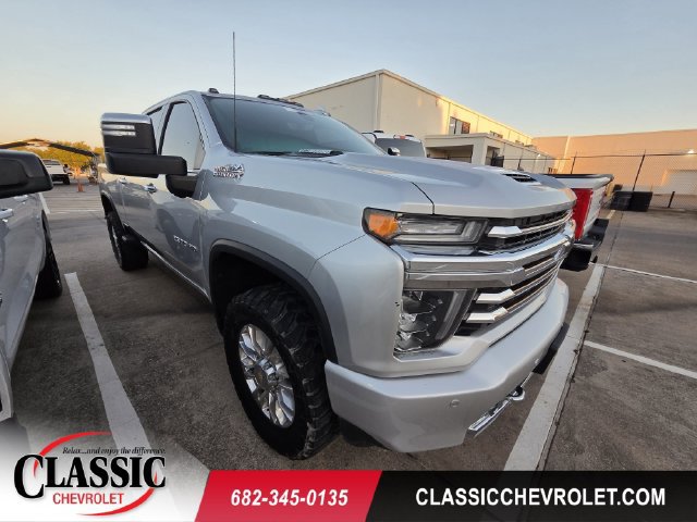 Used 2023 Chevrolet Silverado 2500 High Country w/ Technology Package AWD/4WD image 1