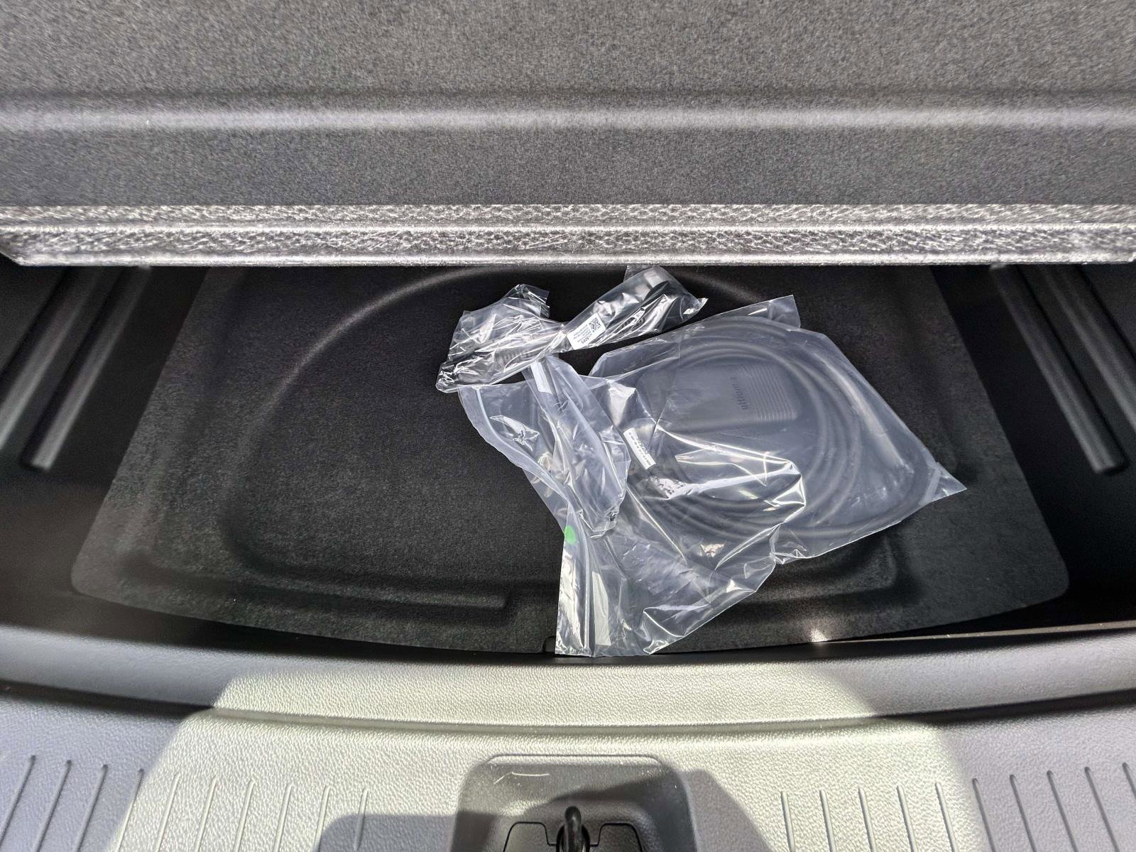 New 2027 Chevrolet Bolt LT w/ Comfort Package FWD image 17
