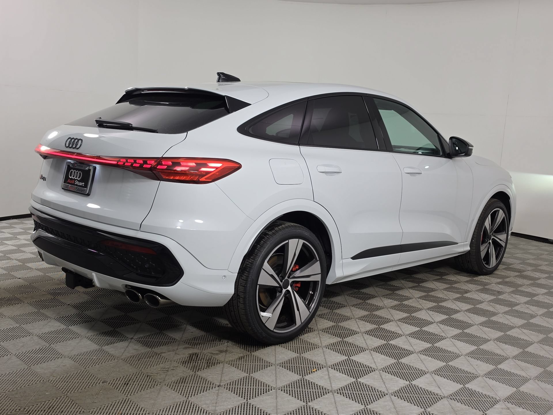 New 2026 Audi SQ5 Premium Plus AWD/4WD image 7