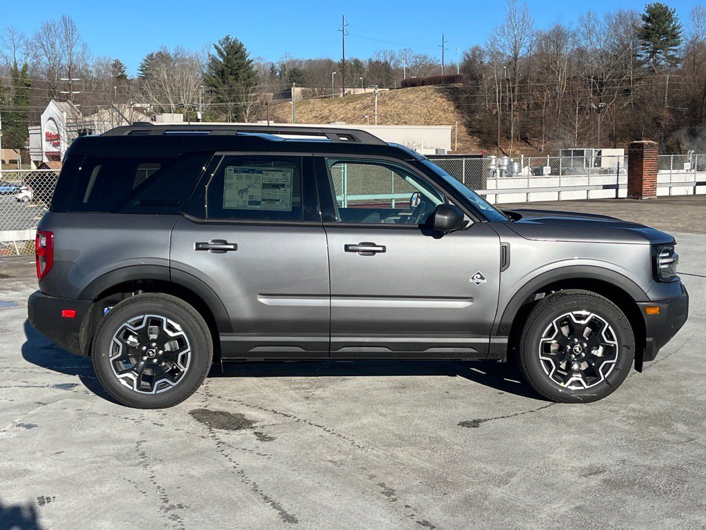 New 2025 Ford Bronco Sport Outer Banks w/ Outer Banks Tech Package+ image 2