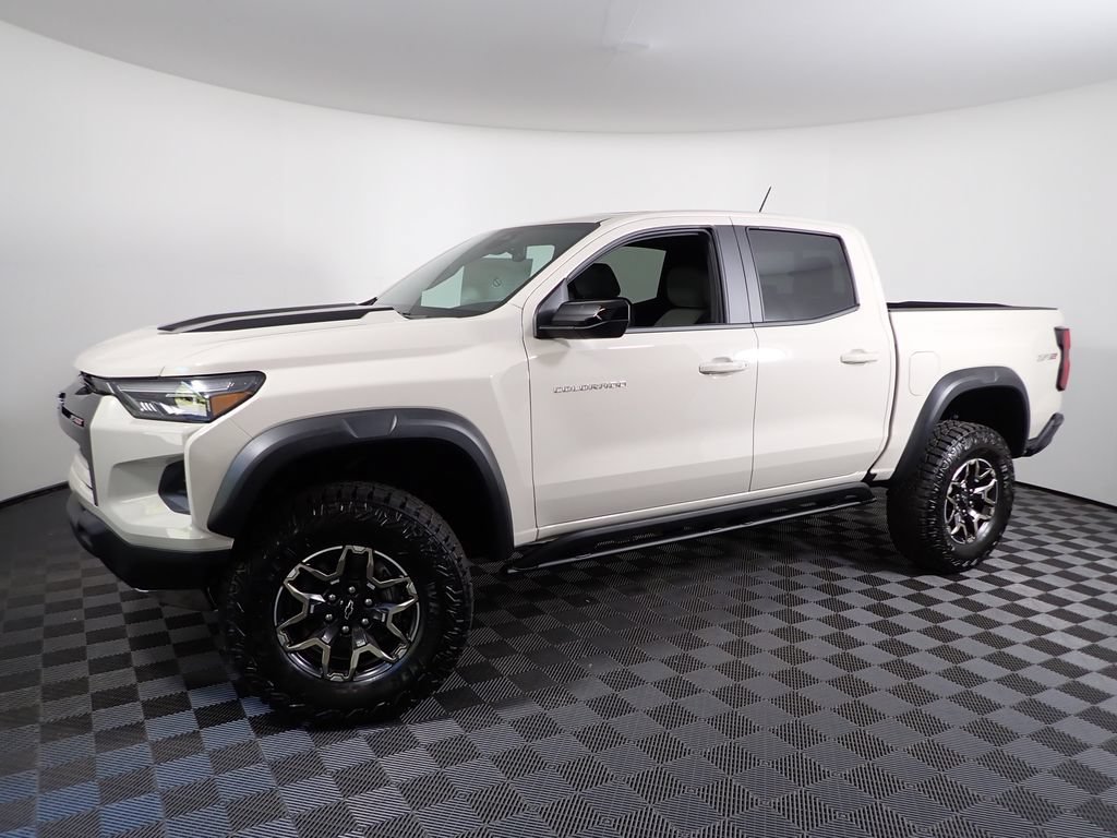 New 2026 Chevrolet Colorado ZR2 AWD/4WD image 13