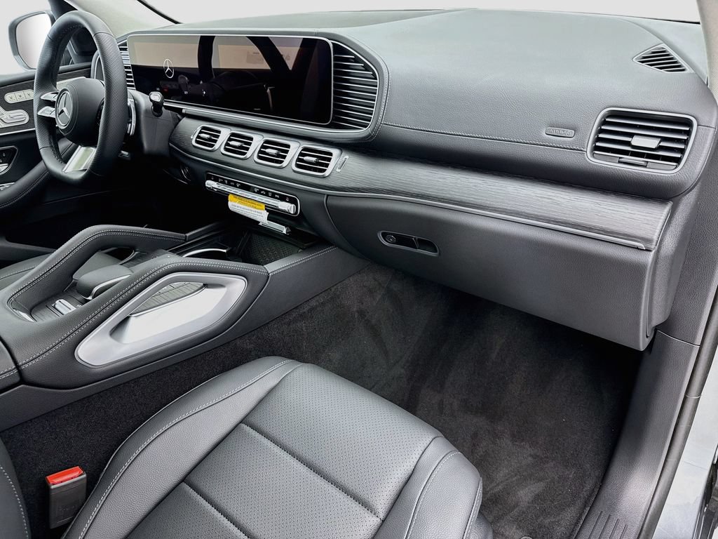 New 2026 Mercedes-Benz GLS 450 4MATIC image 16