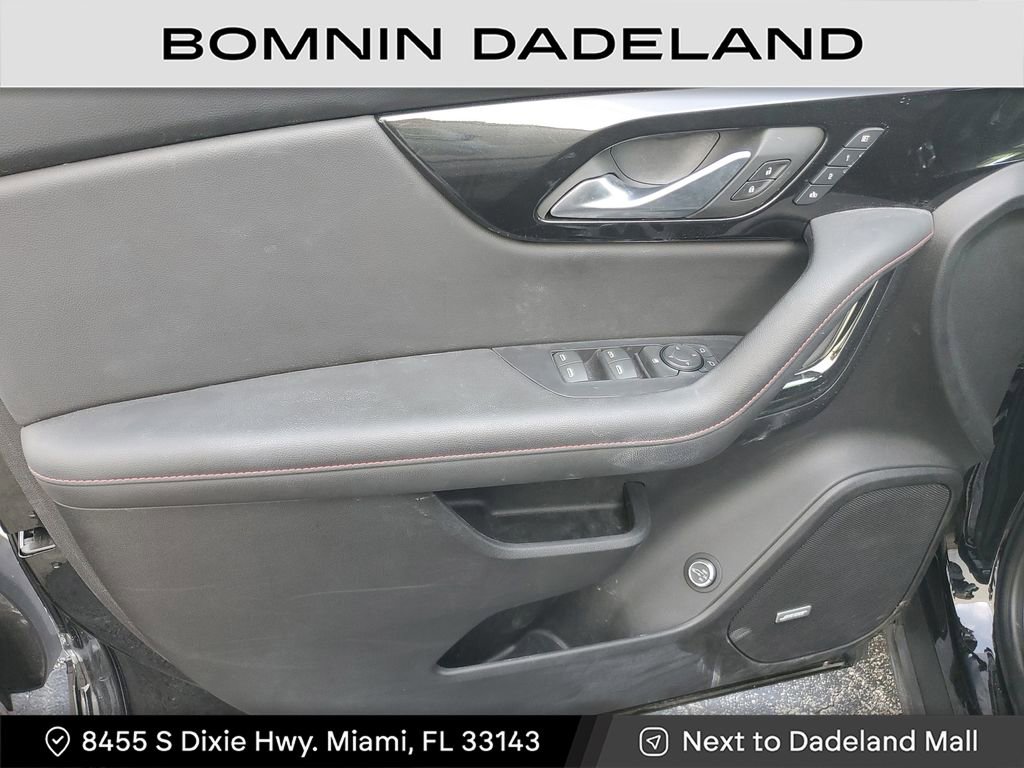 Used 2022 Chevrolet Blazer RS w/ Enhanced Convenience Package image 14