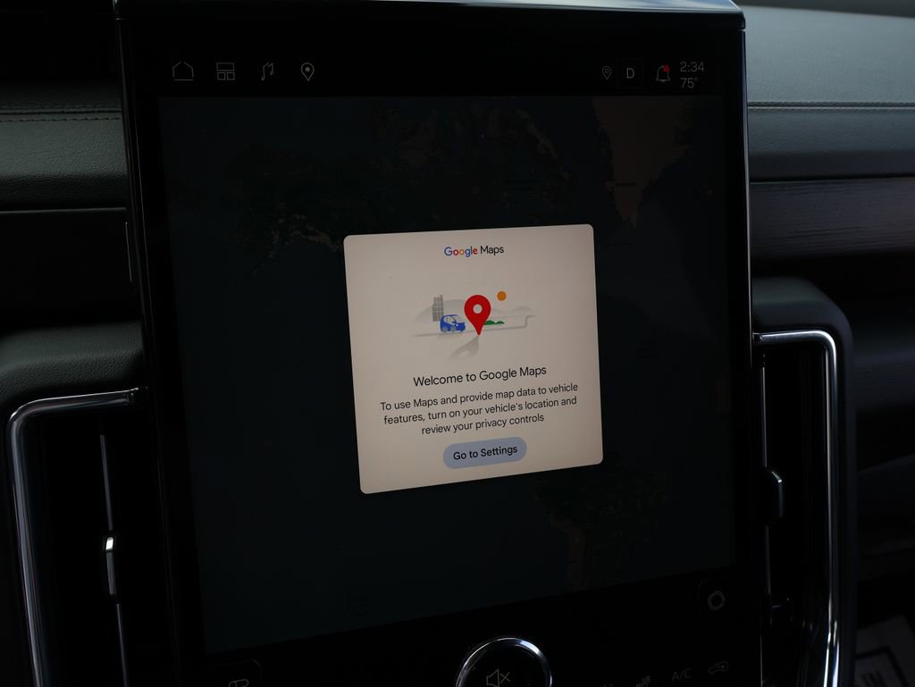 Used 2025 GMC Yukon XL Denali AWD/4WD image 41