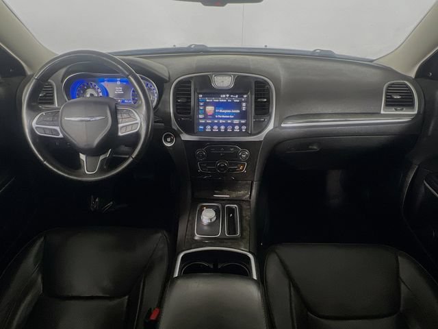 Used 2020 Chrysler 300 Limited RWD image 28