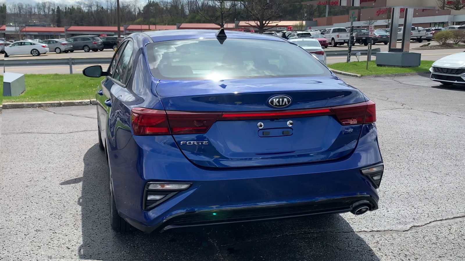 Used 2020 Kia Forte LXS image 7