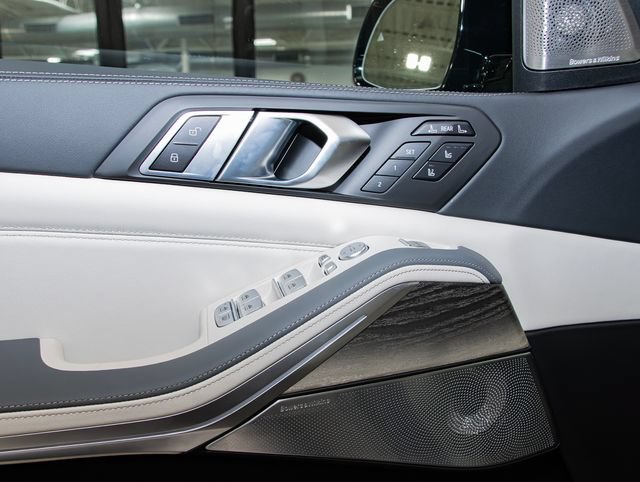 New 2026 BMW ALPINA XB7 AWD/4WD image 13