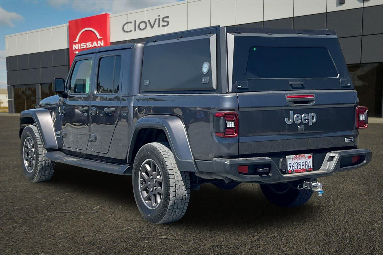 Used 2022 Jeep Gladiator Overland w/ Popular Equipment Package AWD/4WD image 7