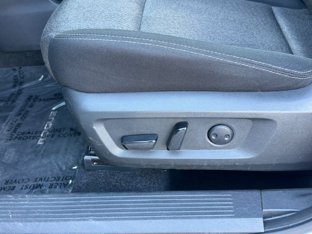 Used 2024 Nissan Rogue SV FWD image 36