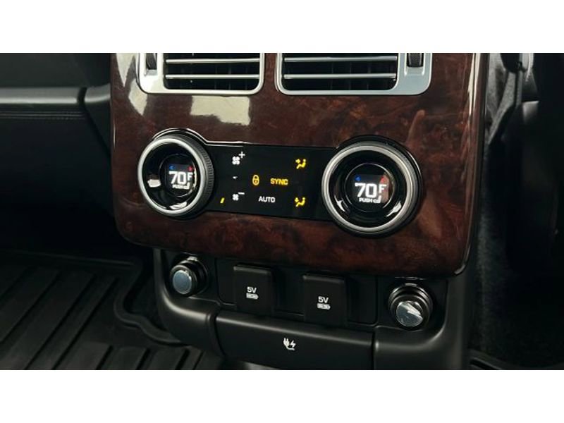 Used 2019 Land Rover Range Rover Long Wheelbase Supercharged image 21