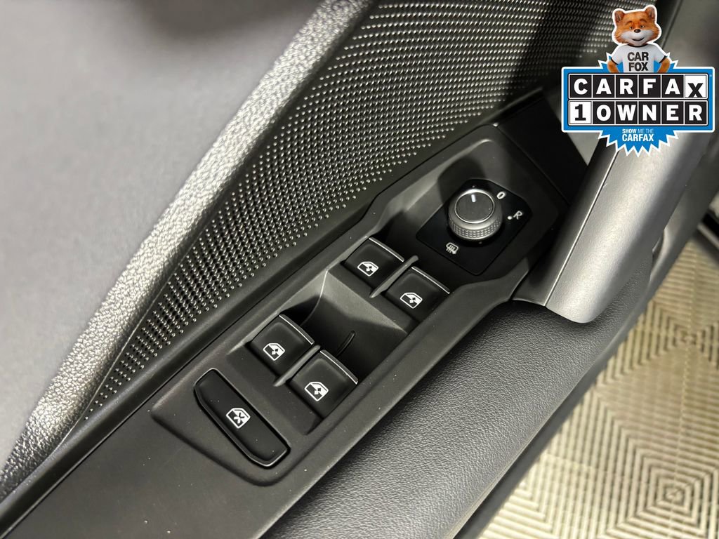 Used 2025 Volkswagen Tiguan SE R-Line AWD/4WD image 13